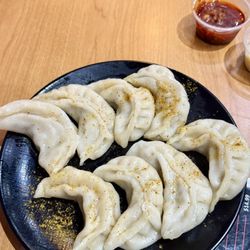 The Tummy Section By Delhi Boyz - Steamed chicken momo