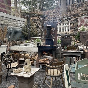 Pleasant and Main - Patio - Cafes Near Me - Housatonic, Massachusetts Pleasant and Main - Patio - Cafes Near Me - Housatonic, Massachusetts