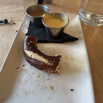 DryHop Brewers - Soft Pretzel - Breweries Near Me - Chicago, Illinois