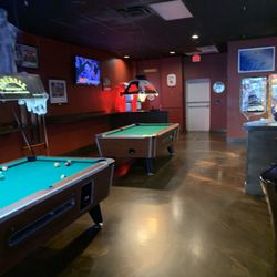 Bottoms Up Bar - Pool tables and dart boards