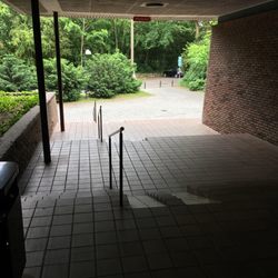 Kildeskovshallen - Entrance stairs