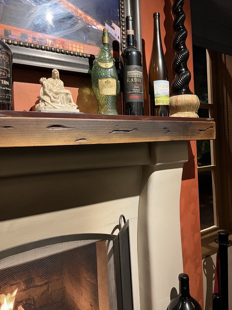 The Star Bar at Vesuvio, CarmelbytheSea Roadtrippers