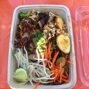 Asian Box - Pruneyard - The Miss Jones - lemongrass pork with chilled rice noodles - Asian Fusion Near Me - Campbell, California