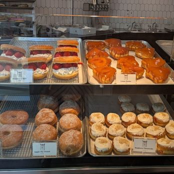 Donut Bar & Bakery - Yummy donuts - Breakfast & Brunch Near Me - San Diego, California Donut Bar & Bakery - Yummy donuts - Breakfast & Brunch Near Me - San Diego, California