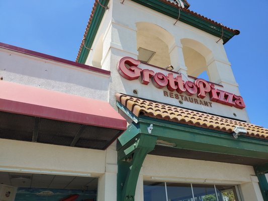 Grotto Pizza by null