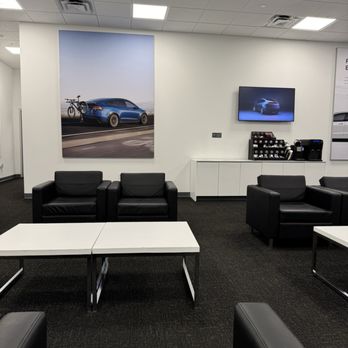 Tesla Service Center - Waiting area by service - EV Charging Stations Near Me - North Hollywood, California Tesla Service Center - Waiting area by service - EV Charging Stations Near Me - North Hollywood, California