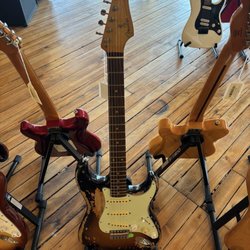 Dave's Guitar Shop