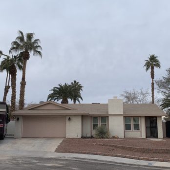 Penny Electric - Coach lights on either side of garage door AND RV plugged into 50amp service on side of garage! - Electricians Near Me - Henderson, Nevada Penny Electric - Coach lights on either side of garage door AND RV plugged into 50amp service on side of garage! - Electricians Near Me - Henderson, Nevada