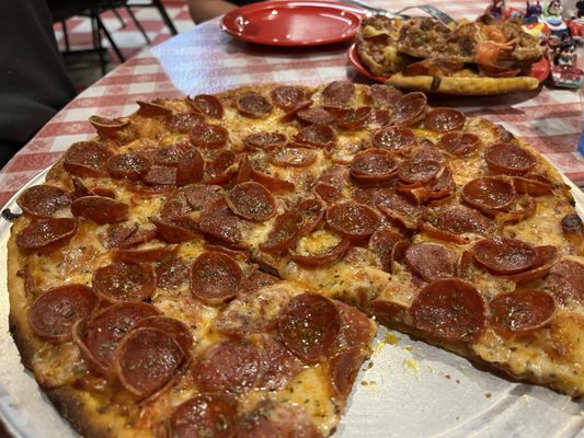 Minelli's Pizza by null
