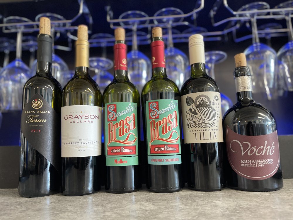 Vichino's Cafe & Wine Bar Image