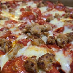 Graziano's Pizza Restaurant - Looks so delicious and it is!