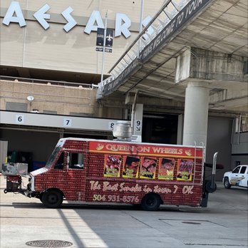 Queen on Wheels - 1501 Dave Dixon Dr. - Food Trucks Near Me - New Orleans, Louisiana