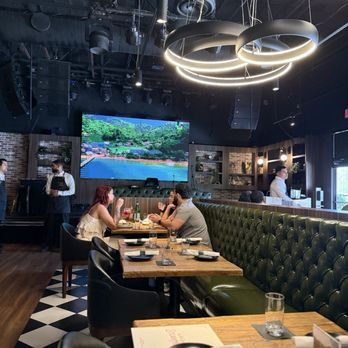 Doral Steakhouse - Decor - Steakhouses Near Me - Miami, Florida Doral Steakhouse - Decor - Steakhouses Near Me - Miami, Florida