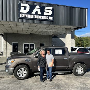 Dependable Auto Sales - LOW MILEAGE 2017 NISSAN TITAN! - Used Car Dealers Near Me - Cookeville, Tennessee