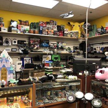 Tosche Station - Comic Books Near Me - Springfield, Virginia