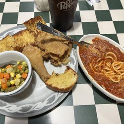 Uncle Vaits - 1/4 chicken dinner with my side being spaghetti