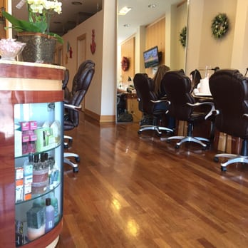 Hapi Nails & Reflexology - Clean nail salon, comfortable and tastefully decorated - Nail Salons Near Me - Tucson, Arizona