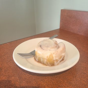 CommonPlace - Gluten Free Cinnamon Roll - Coffee & Tea Near Me - Knoxville, Tennessee
