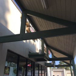 Kingwood Meat Market - Front entrance