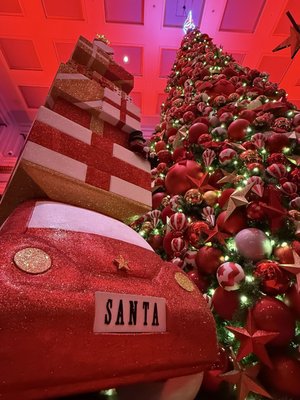 The Walnut Room by null