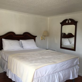 Huntingdon Inn Motel - Hotels Near Me - Irwin, Pennsylvania