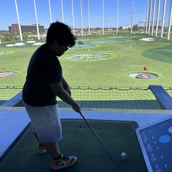 Topgolf - Golf Near Me - Schaumburg, Illinois