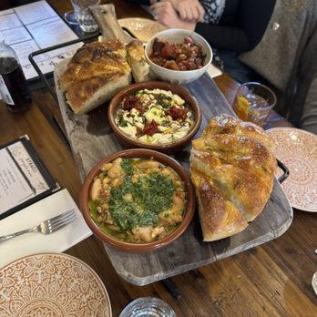 Stracci Pizza - Focaccia bread and dips - Pizza Near Me - Alexandria, Virginia