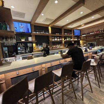 Olive Garden Italian Restaurant - Bar - Italian Near Me - Eagan, Minnesota