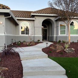 Freshly painted exterior! Freshly painted exterior!