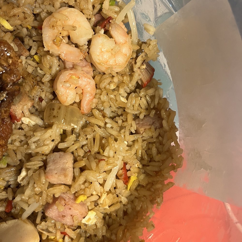 Salad shrimp in fried rice