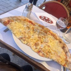 La Pizza Cresci - 4 cheese pizza