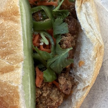 Mo'Tea & Banh Mi - Banh Mi Crispy Chicken - Sandwiches Near Me - Naperville, Illinois