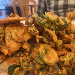 The Red Dot Vegetarian Kitchen - Indian vegetable fritter appetizer! Soooo good.