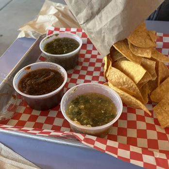 Roadside Taco - Chips and Salsa - Tacos Near Me - Studio City, California Roadside Taco - Chips and Salsa - Tacos Near Me - Studio City, California