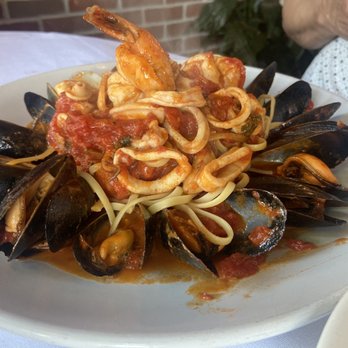 Amici's Restaurant - Zappa de pesce - Pizza Near Me - Maywood, New Jersey Amici's Restaurant - Zappa de pesce - Pizza Near Me - Maywood, New Jersey