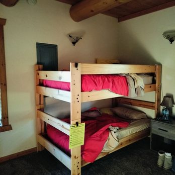 The Hideaway Lodge - Ladies room (I slept on the top bunk) - Bed & Breakfast Near Me - Island Park, Idaho The Hideaway Lodge - Ladies room (I slept on the top bunk) - Bed & Breakfast Near Me - Island Park, Idaho