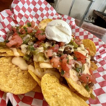 Hop Farm Brewing Co - Nachos with beef - Breweries Near Me - Pittsburgh, Pennsylvania Hop Farm Brewing Co - Nachos with beef - Breweries Near Me - Pittsburgh, Pennsylvania