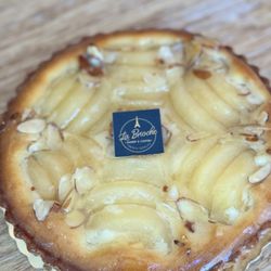 Almond and pear tart