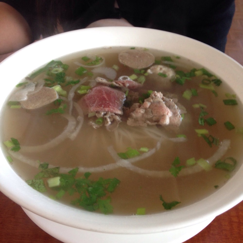 Super Pho - Waialae - Pho with rare steak and beef balls - Vietnamese Near Me - Honolulu, Hawaii Super Pho - Waialae - Pho with rare steak and beef balls - Vietnamese Near Me - Honolulu, Hawaii