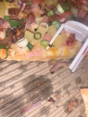 Round Table Pizza by null