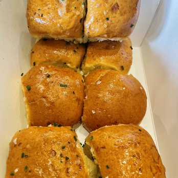 Honeymoon Chicken - Honey Butter Rolls - Chicken Shop Near Me - Washington, DC, District of Columbia Honeymoon Chicken - Honey Butter Rolls - Chicken Shop Near Me - Washington, DC, District of Columbia