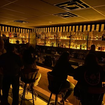 Fox’s Lounge - Dark and swanky - Dive Bars Near Me - Miami, Florida