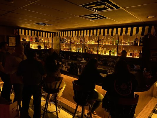 Fox's Lounge by null