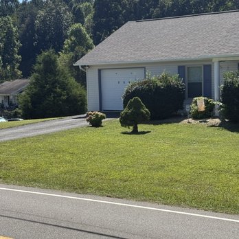 Brimmers Trimmers - Lawn Services Near Me Brimmers Trimmers - Lawn Services Near Me