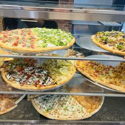Andiamos Pizzeria - A lot of options!