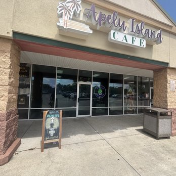 Apelu Island Cafe - Front of the Cafe - Bagels Near Me - Norfolk, Virginia