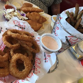 Ruby's Diner - Onions Rings and Fried Green Beans - American Near Me - Carlsbad, California Ruby's Diner - Onions Rings and Fried Green Beans - American Near Me - Carlsbad, California
