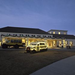 Mammoth Hot Springs Hotel and Cabins