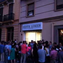 Pepita Lumier - Vista de la fachada el día de su inauguración.