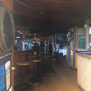 Harbor Pub & Pizza - Bar - Pizza Near Me - Honolulu, Hawaii